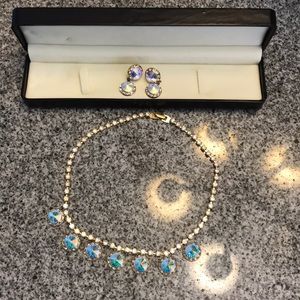 Earring and necklace set
